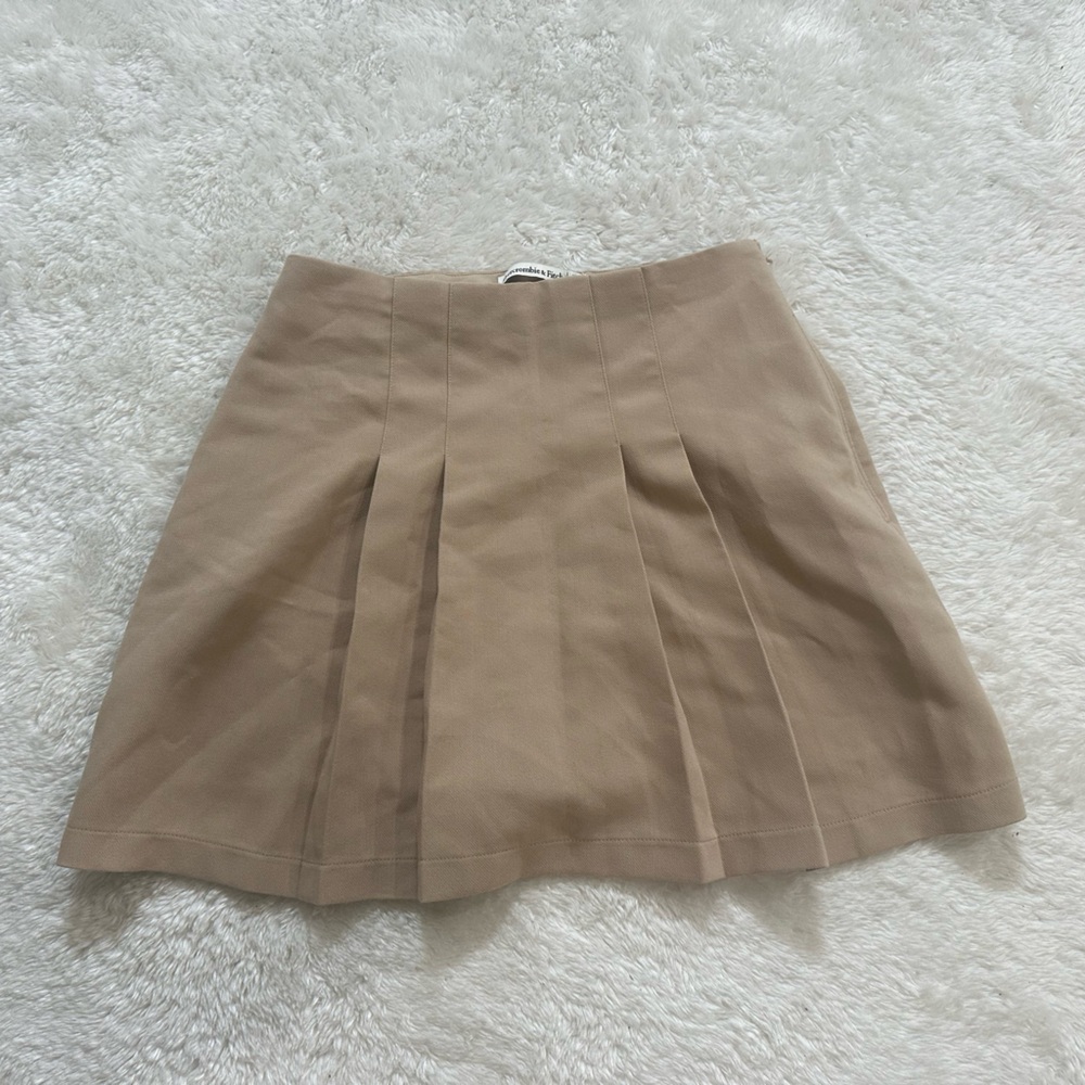 Abercrombie & Fitch Tan Pleated Skort